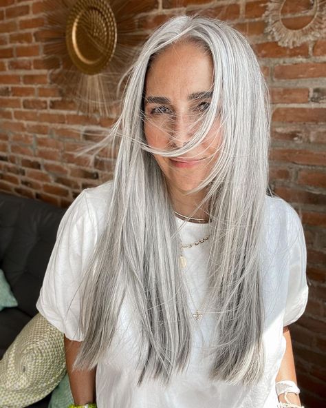 Grey Hair Makeup Looks, Pretty Gray Hair, Grey Transition, Natural Grey Hair, Grey Hair And Makeup, Grey Hair Journey, Long Silver Hair, Ash Blonde Hair Colour, Gorgeous Gray Hair