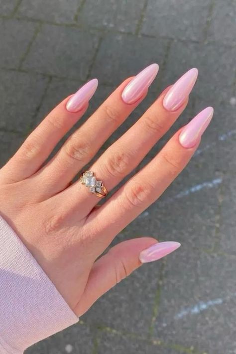 Almond Nails Pink, Kutek Disney, Pink Chrome Nails, Classy Acrylic Nails, Almond Acrylic Nails, Pearl Nails, Nail Swag, Pink Nail, Pink Acrylic Nails