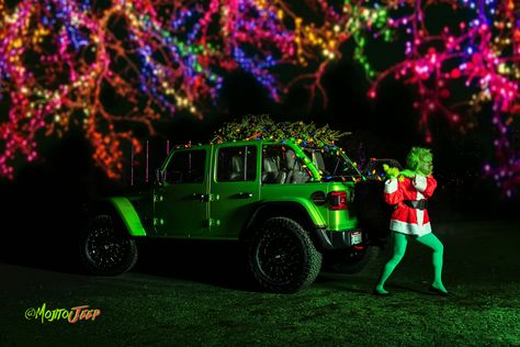 Mojito! Grinch Steals Christmas | 2018+ Jeep Wrangler Forums (JL / JLU) - Rubicon, Sahara, Sport, 4xe, 392 - JLwranglerforums.com Grinch Jeep Decorations, Jeep Wrangler Christmas Decorations, Christmas Jeep Decorations, A Grinch Christmas, Jeep Christmas, Grinch Costumes, Themed Photoshoot, 2018 Jeep Wrangler, Jeep Ideas