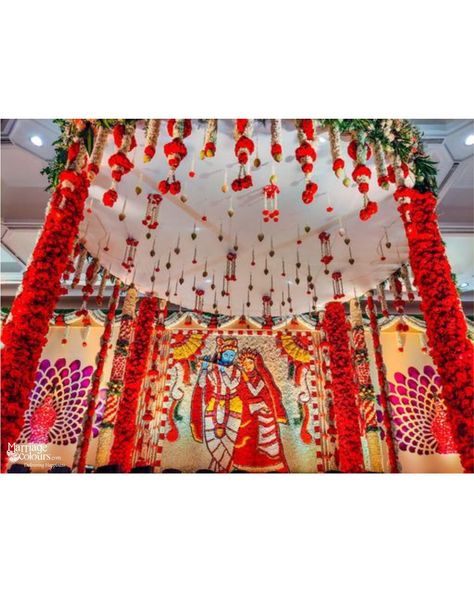 Radha Krishna Theme Wedding Decor, Radha Krishna Theme Decoration, Radha Krishna Wedding Decor, Painted Cows, Hotwheels Birthday Party, Themed Wedding Decorations, Gate Decoration, Saree Hairstyles, Hot Wheels Birthday