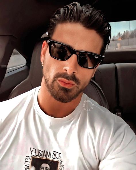 Michele Morrone Sunglasses, Michele Morrone Hairstyle, Male Pictures, Gentleman Haircut, Justin Bieber Photoshoot, My New Haircut, Hair Styels, Hair Projects, Wwe Pictures