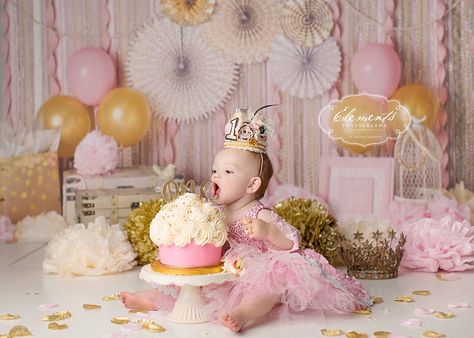 Glamorous Gold - Photography backdrop only available at Baby Dream Backdrops. Props printed on the drop, so easy for cake smash sessions. Once Upon A Time Cake Smash, Once Upon A Time Cake, Half Birthday Baby, Baby Photography Backdrop, Gold Photography, Selena Pictures, Pumpkin 1st Birthdays, Pumpkin First Birthday, Smash Cakes