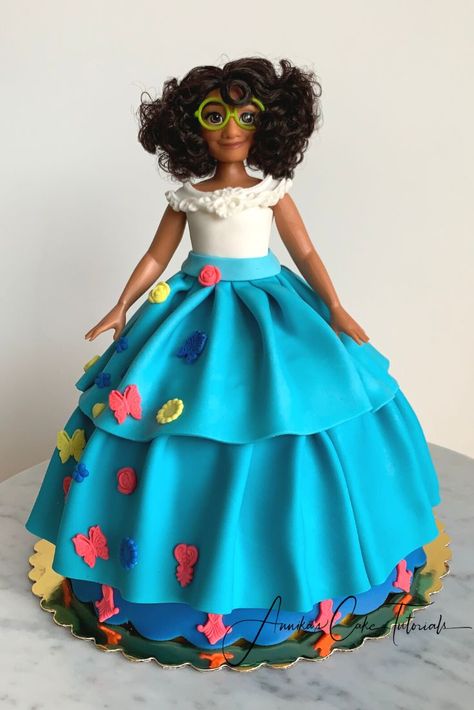 Mirabel Doll Cake, Maribel Birthday Party, Maribel Encanto Cake, Encanto Doll Cake, Mirabel Encanto Cake, Disney Doll Cake, Encanto Cakes, Flowers Recipes, Encanto Cake