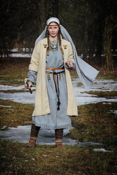 European Tribes, Slavic Clothing, Viking Reenactment, Viking Dress, Medieval Woman, Medieval Clothes, Viking Women, Fest Outfits, Viking Clothing