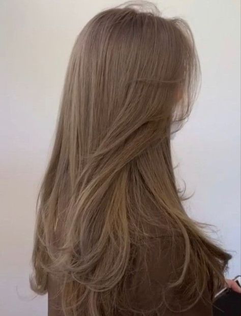 Light Brown Mid Length Hair, Really Light Brown Hair, Mousy Blonde Hair, Coffee Brown Hair Color, Color Cafe Cabello, Mousy Brown Hair, Beige Hair Color, Coffee Brown Hair, Light Brunette Hair