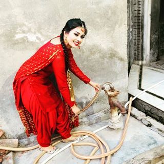 hd pics in suits only💞 (@pakke_desi) • Instagram photos and videos Punjabi Girls Dp In Suit, Red Patiala Suit, Punjabi Girls Dp, Suit Designs Indian Style, Punjabi Girl, Punjabi Dress Design, Punjabi Suit Neck Designs, Patiala Dress, Suit Neck Designs