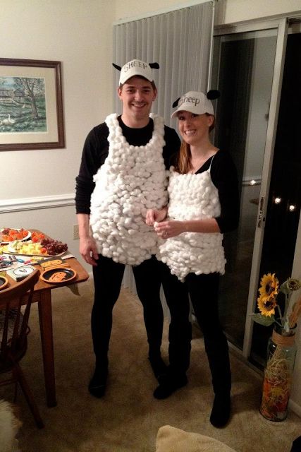 Pancakes & Glue Guns: DIY: Halloween Costume...3 months later. Baby Sheep Costume, Diy Sheep Costume, Baby Lamb Costume, Guinea Pig Costumes, Sheep Costume, Halloween Diy Kids, Guinea Pig Clothes, Lamb Costume, Sheep Costumes