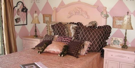 this bed! I. need. right. now. Why can't I be super rich and buy this? Pink Girl Room, Teen Girl Room, Vibe Check, Shabby Chic Bedrooms, Super Rich, Pink And Brown, Pink Room, Dream Rooms, Dream House Decor