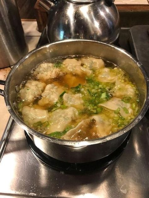 Weight Watchers New Plan 2024 | Low point wonton soup 🤤Loved this recipe | Facebook Frozen Wontons, Chicken Cilantro, Lunch Prep, Weight Watchers Recipes, Points Recipes, Wonton Wrappers, Wontons, Miso Soup, Classic Dishes