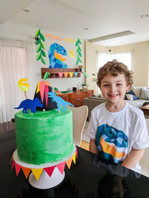 Easy DIY dinosaur cake (with free printable cake toppers). See how to make this simple dino cake - put a candle in the middle of the volcano and make a wish! #dinosaur #birthday #cake #simple #easy #girly #boy #trex #tutorial #ideas #diy #colorize #sponsored Dinosaur Cakes For Boys, Cake Party Ideas, Dinosaur Birthday Party Decor, Birthday Cake Simple, Dinosaur Backdrop, Dinosaur Party Decor, Geometric Dinosaur, Dinosaur Birthday Cake, Diy Cake Topper Birthday