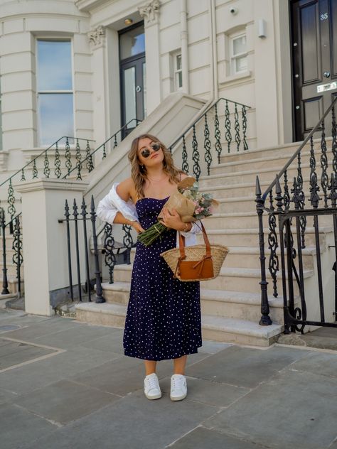 Paris Night Outfit, Paris Fashion Summer, Style Midsize, Pretty Spring Dresses, Romantic Fashion, Midsize Outfits, Spring Outfits Dresses, Paris Outfits, Summer Fashion Dresses