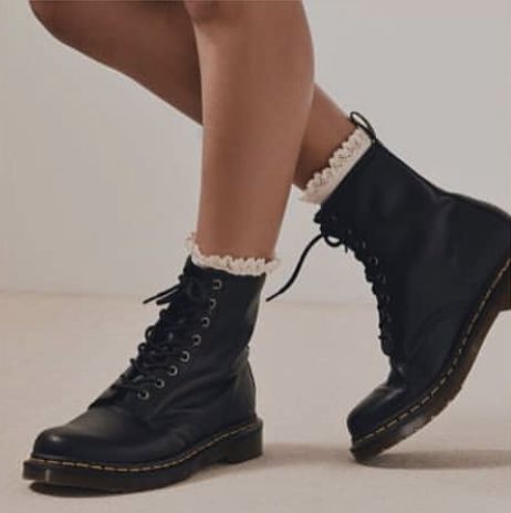 Light Academia Aesthetic Shoes, Academic Shoes, Dark Academia Aesthetic Shoes, Dark Academia Shoes Women, Academia Style Aesthetic, Dark Academia Boots, Light Academia Shoes, Fabric Armor, Boots Dark Academia