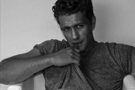 Matthew Morrison Old Hollywood Aesthetic, Matthew Morrison, Hollywood Men, Old Hollywood Stars, Ex Husbands, Glee, Cool Eyes, Celebrity Crush, Beautiful People