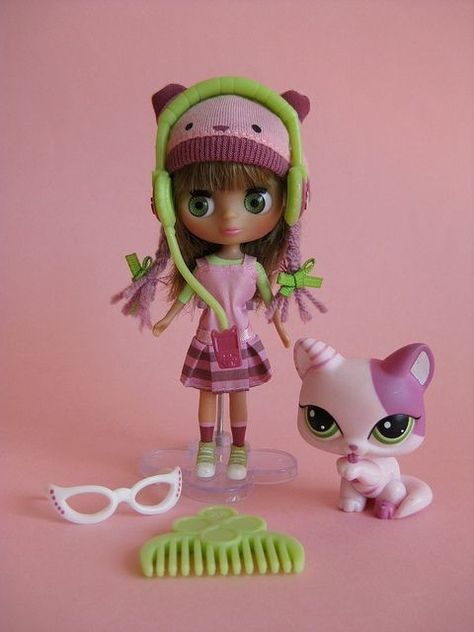 Blythe Littlest Pet Shop, Lps Blythe, Lps Cats, Custom Lps, Lps Pets, Lps Littlest Pet Shop, Images Kawaii, Barbie Party, Blythe Clothes