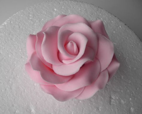 Gumpaste Roses, Sugar Paste Flowers, Decoration Patisserie, Fondant Rose, Icing Flowers, Sugar Rose, Rose Tutorial, ดินปั้น Polymer Clay, Gum Paste Flowers