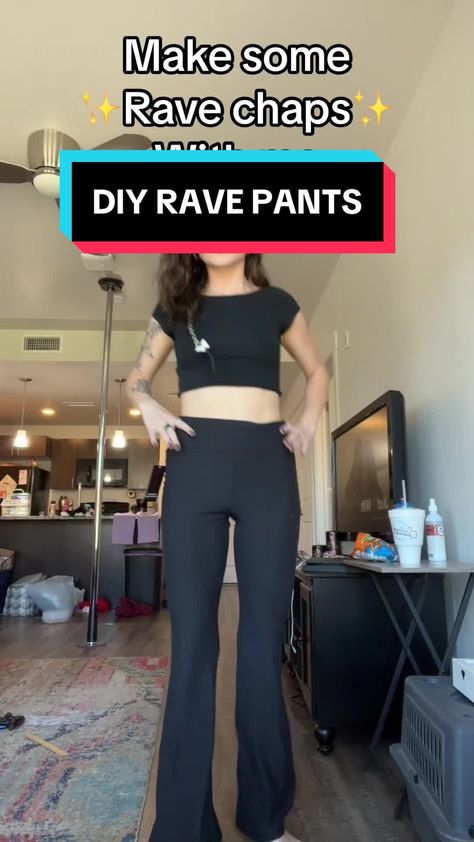 Rave Outfit Pants, Rave Pants Outfits, Diy Rave Outfits, Rave Outfits Pants, Rave Pants, Rave Festival, Rave Wear, Rave Outfits, Pants Outfit