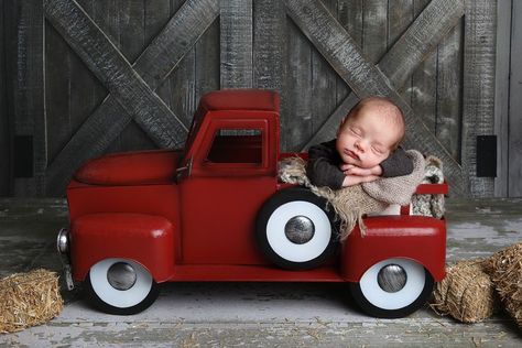 Newborn boy in truck Newborn Truck Photography, Car Theme Newborn Photography, Car Newborn Pictures, Vintage Truck Nursery, Baby Christmas Photoshoot, Boys Picture, Infant Photos, Babies Pics, Truck Nursery