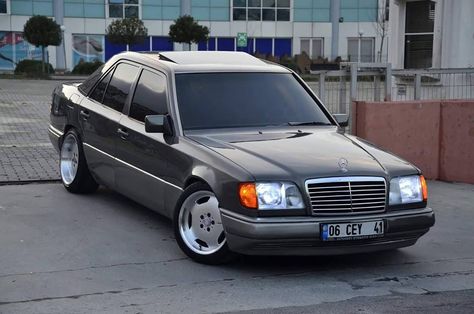 W124 Mercedes Aesthetic, Benz Coupe, Mercedes E200, Mercedes 200, Mercedes Classic, Mercedes 190e, Benz W124, Mercedes Benz Coupe, Mercedes Cars