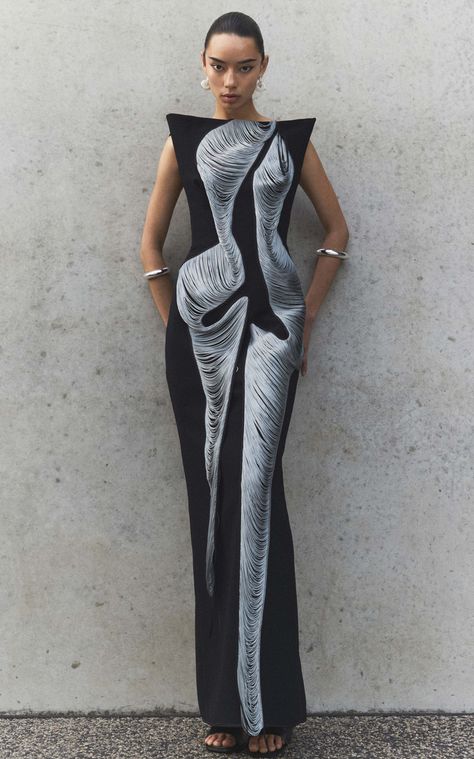 Women's Maticevski Resort 2025 Collection | Moda Operandi Toni Maticevski, Skirt Shapewear, Crepe Gown, Futuristic Fashion, Creation Couture, Photoshoot Outfits, Look Book, Inspired Fashion, Night Outfits