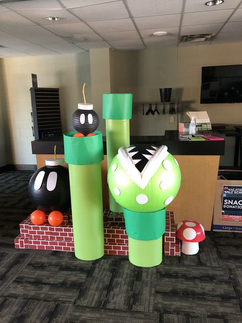 Super Mario World Decorations, Super Mario Office Decorations, Bowsers Castle Decoration, Mario Party Decorations Ideas, Mario Office Decorations, Mario Float Ideas, Mario Bros Decor, Video Game Vbs Decorations, Nintendo Party Decorations