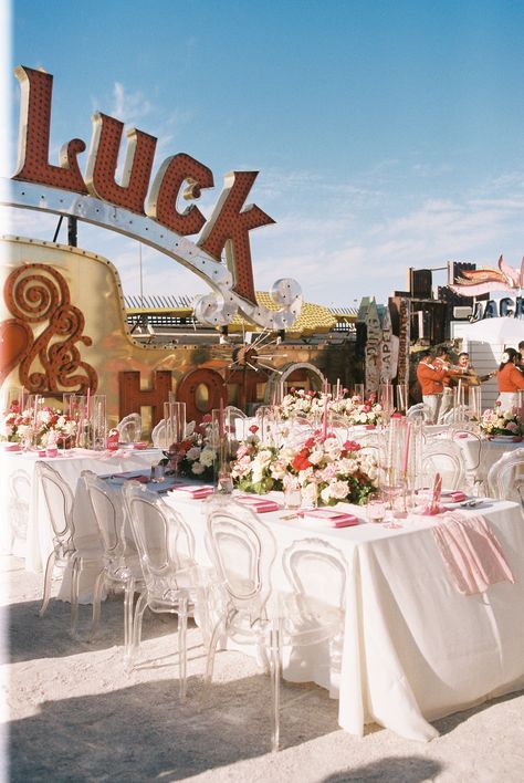 Neon Museum Wedding, Neon Museum, Museum Wedding, Neon