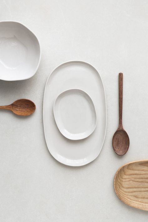 Aesthetic Plates, Romantic Minimalist, Ceramic Cutlery, Minimalist Inspiration, Ceramic Artwork, Tableware Design, Minimalist Photography, Ceramic Tableware, Minimalist Interior