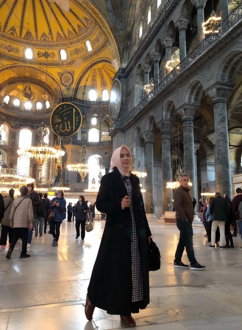 Hagia sophia Style Hijab, Hagia Sophia, Hijab Style, Istanbul, Academic Dress, Ootd