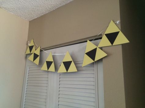 Zelda Birthday Decorations, Zelda Party Decorations, Zelda Breath Of The Wild Birthday Party, Zelda Birthday Party Decorations, Zelda Decorations, Zelda Party Ideas, Legend Of Zelda Diy, Zelda Birthday Party, Zelda Crafts