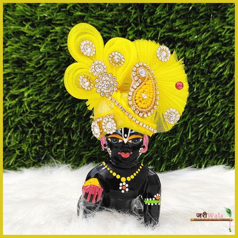 laddu gopal mukut design Mukut Design Handmade, Mukut Design, God Clothes, God Idols, Different Colours, And Dresses, Baby Pink, Halloween Wreath, Dresses Online