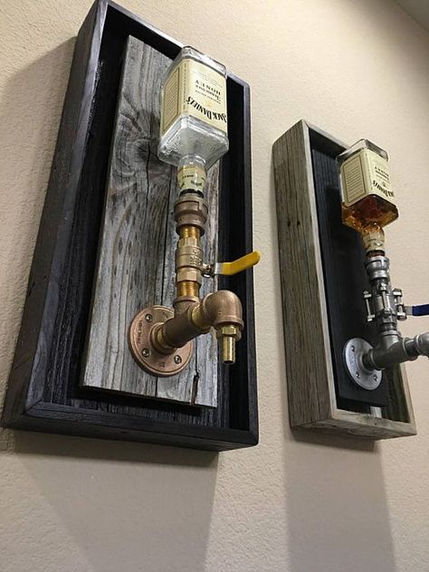 Alcohol Dispenser, Bar In Casa, Liquor Dispenser, Hemma Diy, Diy Casa, Diy Holz, Bar Room, Man Caves, Basement Bar