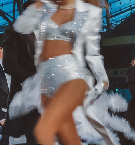 Eras Tour Blurry Aesthetic, Eras Tour Pics, Aesthetic Era, Miss Americana, Photos Of Taylor Swift, Estilo Taylor Swift, Taylor Swift Cute, Taylor Swift Posters, Taylor Swift Funny