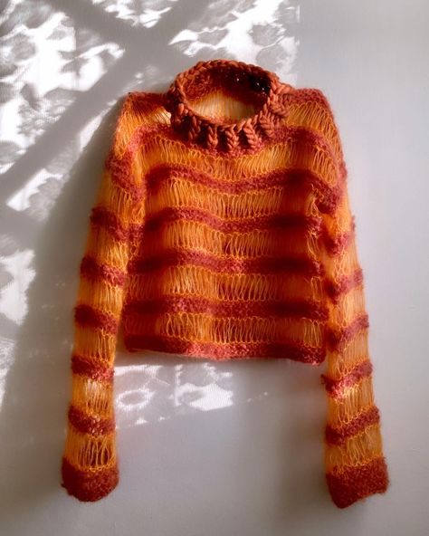 Weird Knitting, Drop Stitch Sweater, Drop Stitch Crochet, Weird Sweaters, Hippie Crochet Patterns, Modern Knitwear, Hippie Crochet, Stitch Sweater, Drop Sleeve