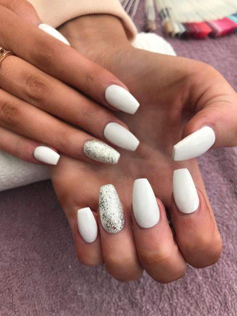 45 White Matte Nail Art Designs for 2018 img 5 White Acrylic Nails With Glitter, Matte Acrylic Nails, White Coffin Nails, French Pedicure, Gel Pedicure, Glitter Accent Nails, Glitter Nails Acrylic, Easy Nails, Matte Nails Design