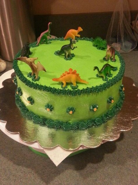 Dinosaur Sheet Cake, Dinosaur Cakes For Boys, Birthday Cake Easy, Sheet Cake Ideas, Jurassic World Cake, Dinosaur Cupcakes, Dinosaur Birthday Party Decorations, Dino Cake, Dinosaur Birthday Cakes