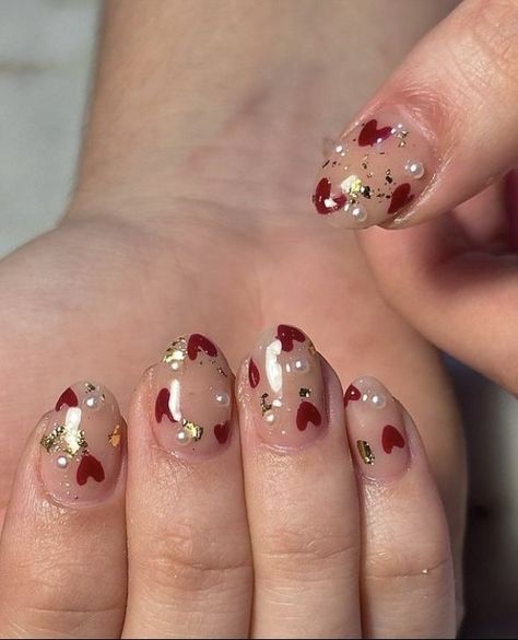 Red And Gold Nails Ideas, Gelish Inspo, Red Nails With Gold, Red And Gold Nails, Magic Nails, Simple Gel Nails, Kawaii Nails, Nails Desing, Funky Nails