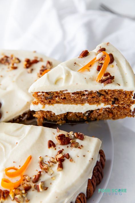 Easy Keto Carrot Cake Keto Carrot Cake, Low Carb Carrot Cake, Keto No Bake Cheesecake, Low Calorie Cake, Keto Whipped Cream, Blueberry Dump Cakes, Carrot Cake With Cream Cheese, Frosting Recipes Easy, Healthy Carrot Cakes