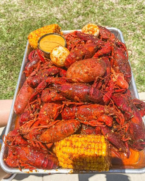 Seafood Boil Recipes, Boiled Food, Yummy Seafood, Soul Food Dinner, Food Therapy, Food Babe, Yummy Comfort Food, Food Videos Cooking, Food Goals