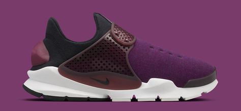 Fleece Nike Sock Darts Are Releasing Soon Nike Sock Dart, Sport Nike, Shoes Sneakers Nike, Marathon Running Shoes, Nike Shoes Cheap, Discount Nikes, Nike Roshe Run, Nike Shoes Outlet, Hot Sneakers