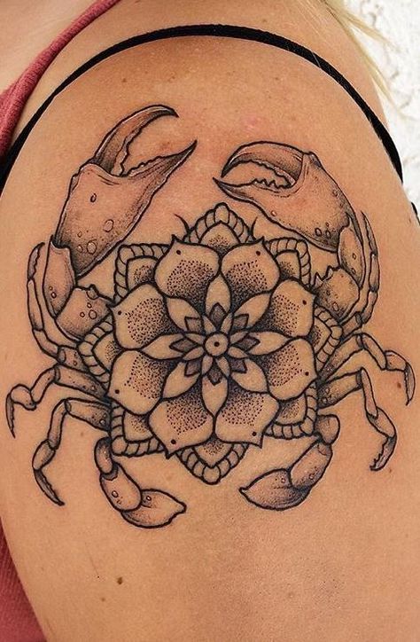 Mandala Crab Tattoo, Crab Flower Tattoo, Floral Crab Tattoo, Women Leg Tattoo Ideas, Crab Tattoo For Women, Cancerian Tattoo, Cancerian Tattoo For Women, Hai Tattoo, Crab Tattoo