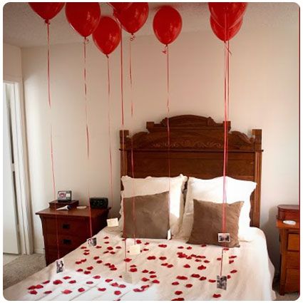 Rose Petal On Bed Ideas, Rose Petals Room Decoration, Rose Petal Bedroom Romantic, Rose Petals And Candles Bedroom, Rose Petals On Bed With Candles, Roses On Bed Romantic, Bed With Roses Petals Romantic, Rose Petals On Bed, Roses On Bed