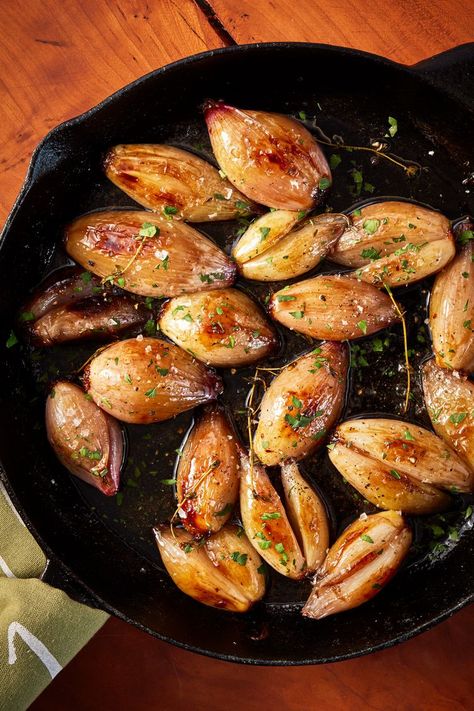 Maple-Balsamic Roasted Shallots Go with Everything Healthy Side Dish Recipes, Chicken Skillet Dinner, Meatless Pasta, Roasted Shallots, Maple Balsamic, Butter Glaze, Super Salads, Heart Healthy Diet, Healthy Side Dish