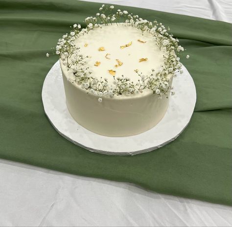 Sage Green Cake Aesthetic, B Day Cake Aesthetic, Green Cake Aesthetic, Sage Green Cake, B Day Cake, Cake Aesthetic, Green Cake, Aesthetic Green, B Day