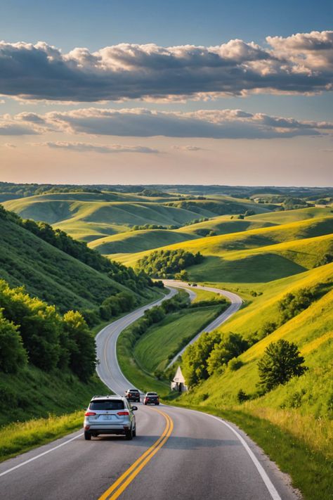 Road Trip Wonders: The Most Scenic Drives in Iowa Driftless Area, Road Landscape, America Photo, Cabin Kitchen, Beautiful Countryside, Great River, Scenic Roads, Hiking Spots, Scenic Photos