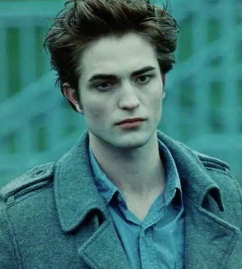 Edward Cullen is back in all our lives, thanks to the release of Midnight Sun — a retelling of Twilight from his perspective — and I for one am thankful for the reminder of my love for this pasty sad boi. Edward Cullen, The Twilight Saga, Twilight Saga, Robert Pattinson, Blue