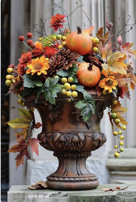 Fall Urn, Easy Thanksgiving Table Decor, Thanksgiving Table Decor Ideas, Fall Pots, Fall Feast, Outdoor Fall Decor Ideas, Outdoor Fall Decor, Craft Pumpkins, Orange Blanket