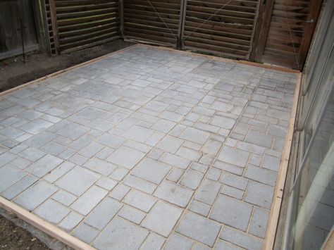 Quikrete Walk Maker #2 This mold makes excellent patios. The finished patio pictured is 12x16 in size and took 48 times filling the molds. Walk Maker, Patio Pictures, Concrete Pavers, Yard Design, Paver Patio, Backyard Makeover, Beautiful Backyards, Concrete Patio, Backyard Projects