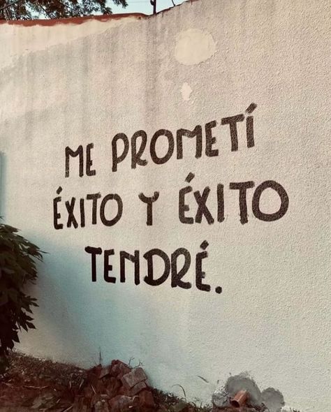 ¡Cumple tu promesa! 🔥🔥 Apoyame mencionando a quien necesite leerlo 🙌🏼 Sígueme también en @motivacionsinlimites_ para desarrollar una mente inquebrantable en la vida y los negocios. Aquí podrás ver más contenido así ⤵️ @frases_de.exito 💯 . . . . #frasesdeéxito #frasesdeexito #mentepositiva #motivacion #crecimientopersonal #inspiracion #exito #frases #emprendedores #emprendedor #emprendimiento #negocios #actitud #metas #libertadfinanciera #felicidad #abundancia #emprender #mentesmillonarias ... My Vision Board 2025, Marketing Vision Board, Vision Board Frases, Trabajo Aesthetic, Quotes Vision Board, Prayer Vision Board, Hope Bible Verses, Positivity Board, My Vision Board