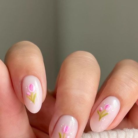 Happy Nail Ideas, Mother’s Day Nails, Tulip Nail Art, Tulip Nails, Bday Nails, Minimal Nails Art, Aesthetic Accessories, Happy Nails, Minimal Nails