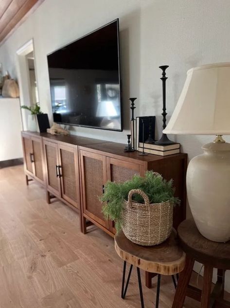 20 Farmhouse TV Stand Ideas for a Rustic Vibe - Nikki's Plate Ruang Tv, Tv Stand Ideas, Farmhouse Tv, Farmhouse Tv Stand, Living Room Console, Stand Ideas, Inspire Me Home Decor, Living Room Tv Stand, Living Room Tv Wall