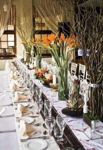 African Table Settings Ideas, Bird Of Paradise Centerpiece, Safari Wedding Theme, African Table Decor, African Wedding Theme, African Inspired Wedding, Swedish Wedding, Africa Wedding, Safari Wedding